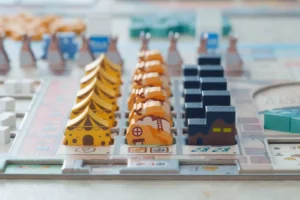 Algunos componentes del juego Sweet Lands. Los juegos de mesa más cuquis y bonitos.