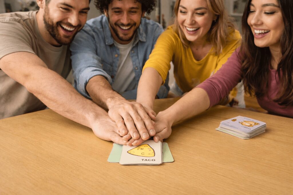 Cómo crear variantes caseras de juegos de mesa. Jugando a Taco Gato Cabra Queso Pizza